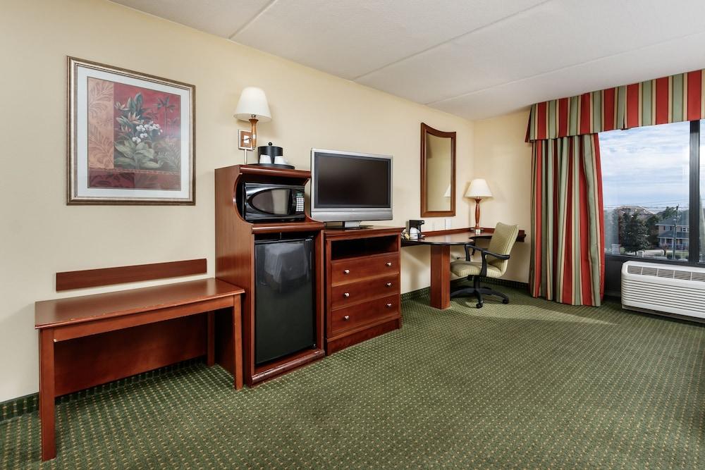 Hampton Inn & Suites Наварр Экстерьер фото