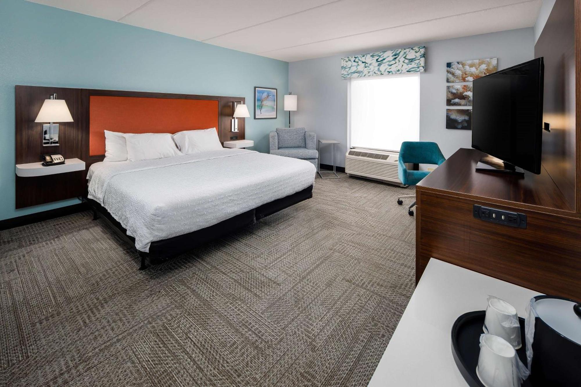 Hampton Inn & Suites Наварр Экстерьер фото